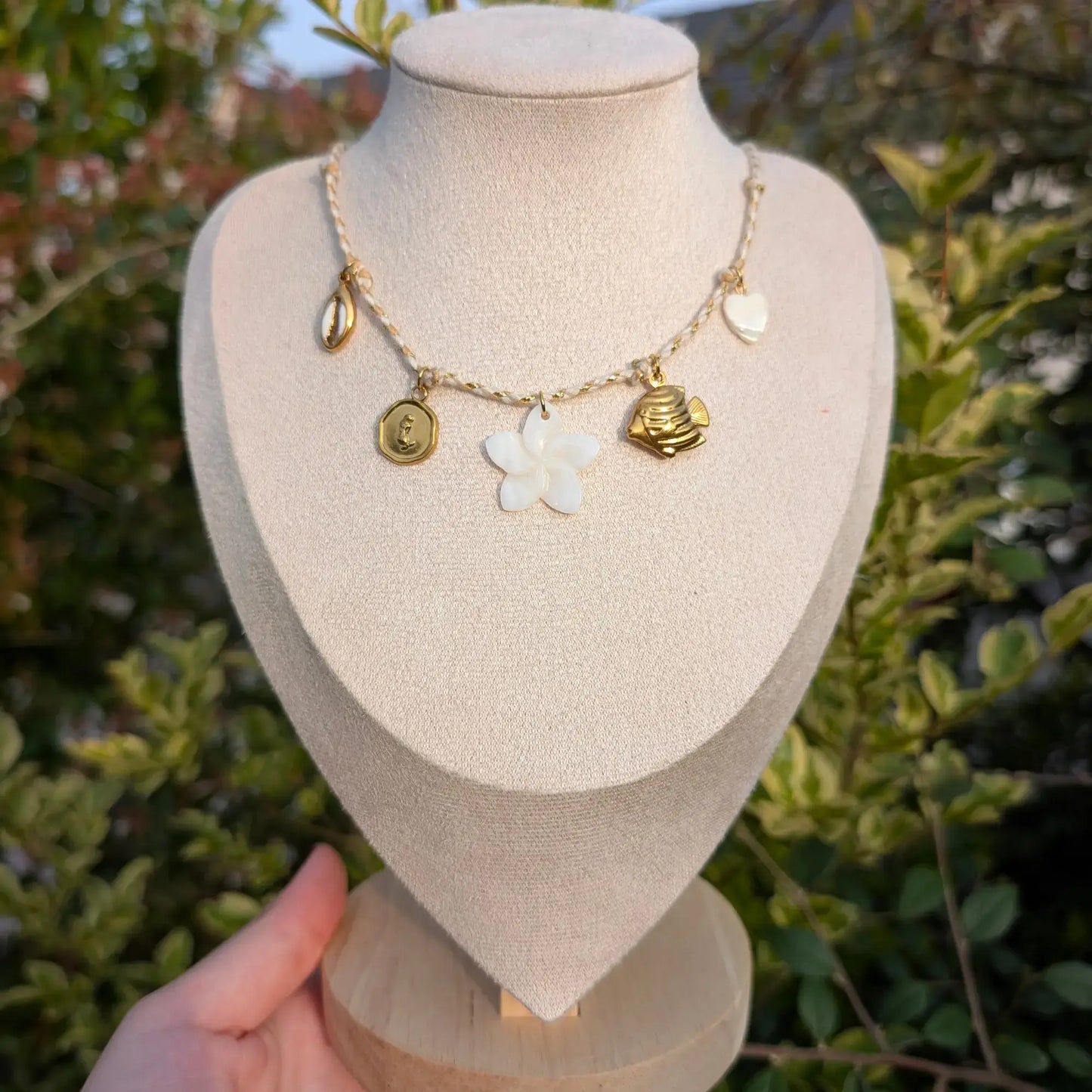 Collier Calvi